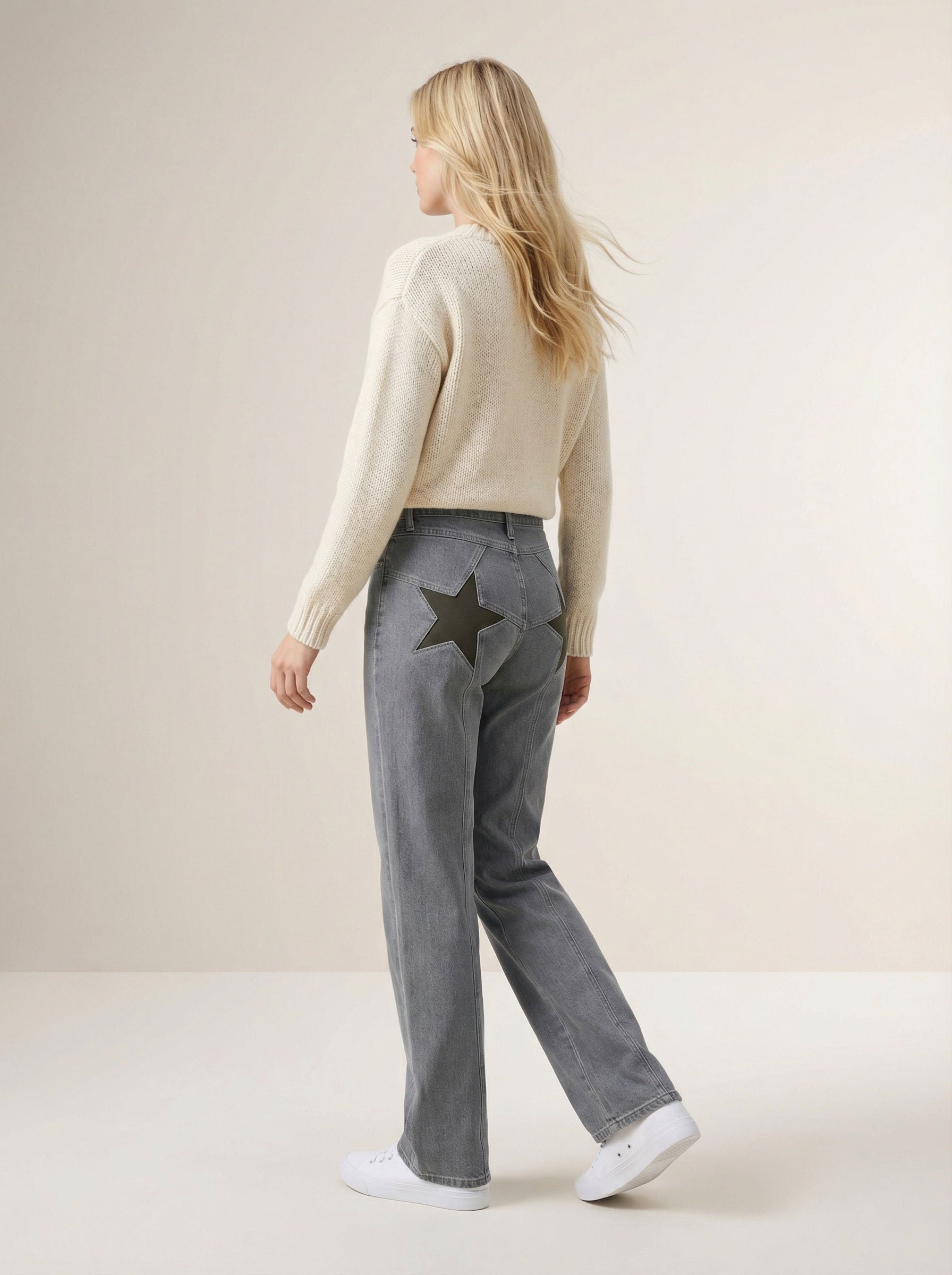 Damen Jeans mit Stern-Patches in lockerer Passform