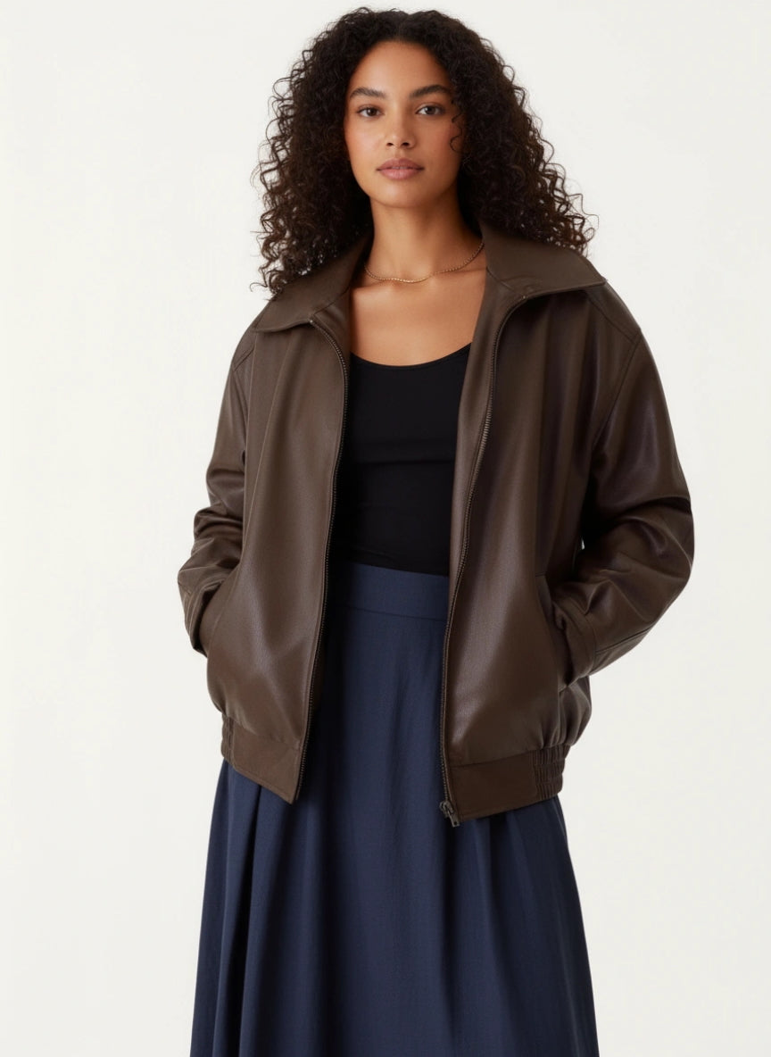 Moderne Oversized Jacke für Damen mit breitem Blazerkragen und elastischem Saum