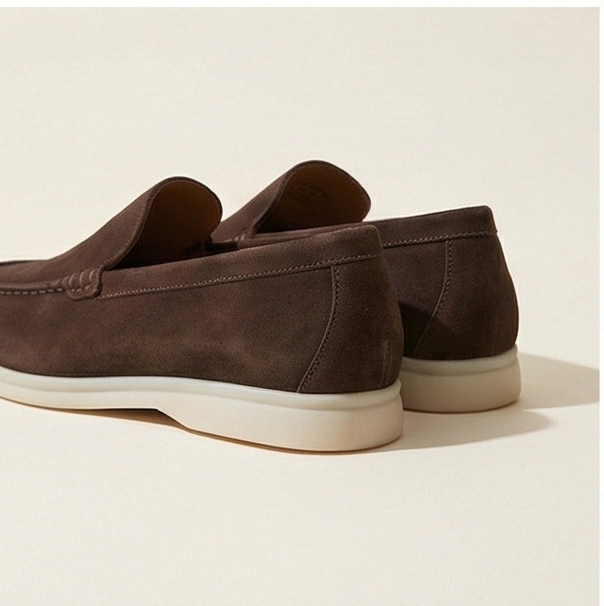 Klassische Slipper für Herren im Velours Design