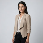 Taillierter Kurzblazer für Damen mit Schalkragen in offenem Schnitt