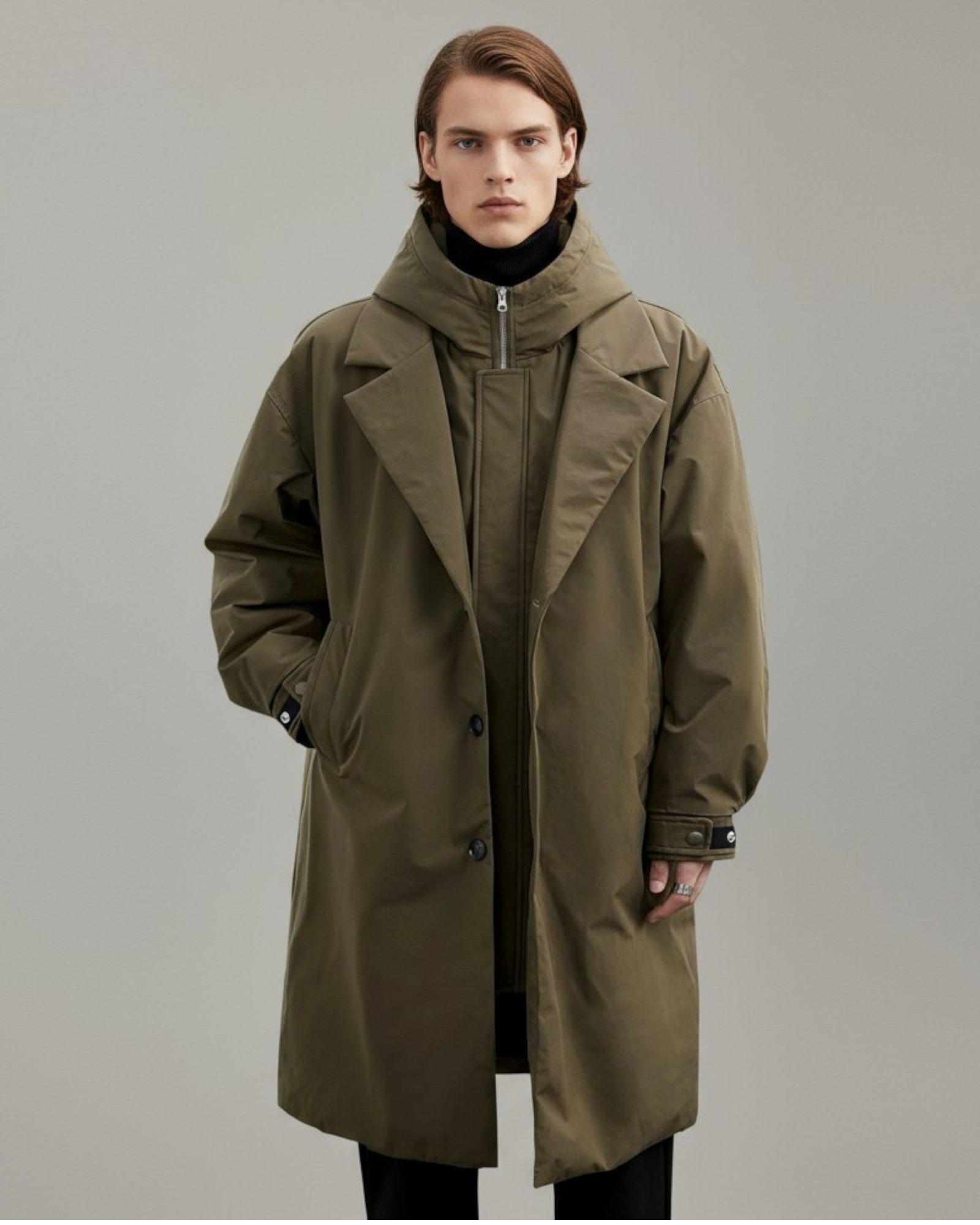 Langer wasserdichter Mantel mit Kapuze für Herren im Business-Look