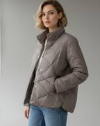 Steppjacke für Damen mit hohem Kragen im kurzen Stil