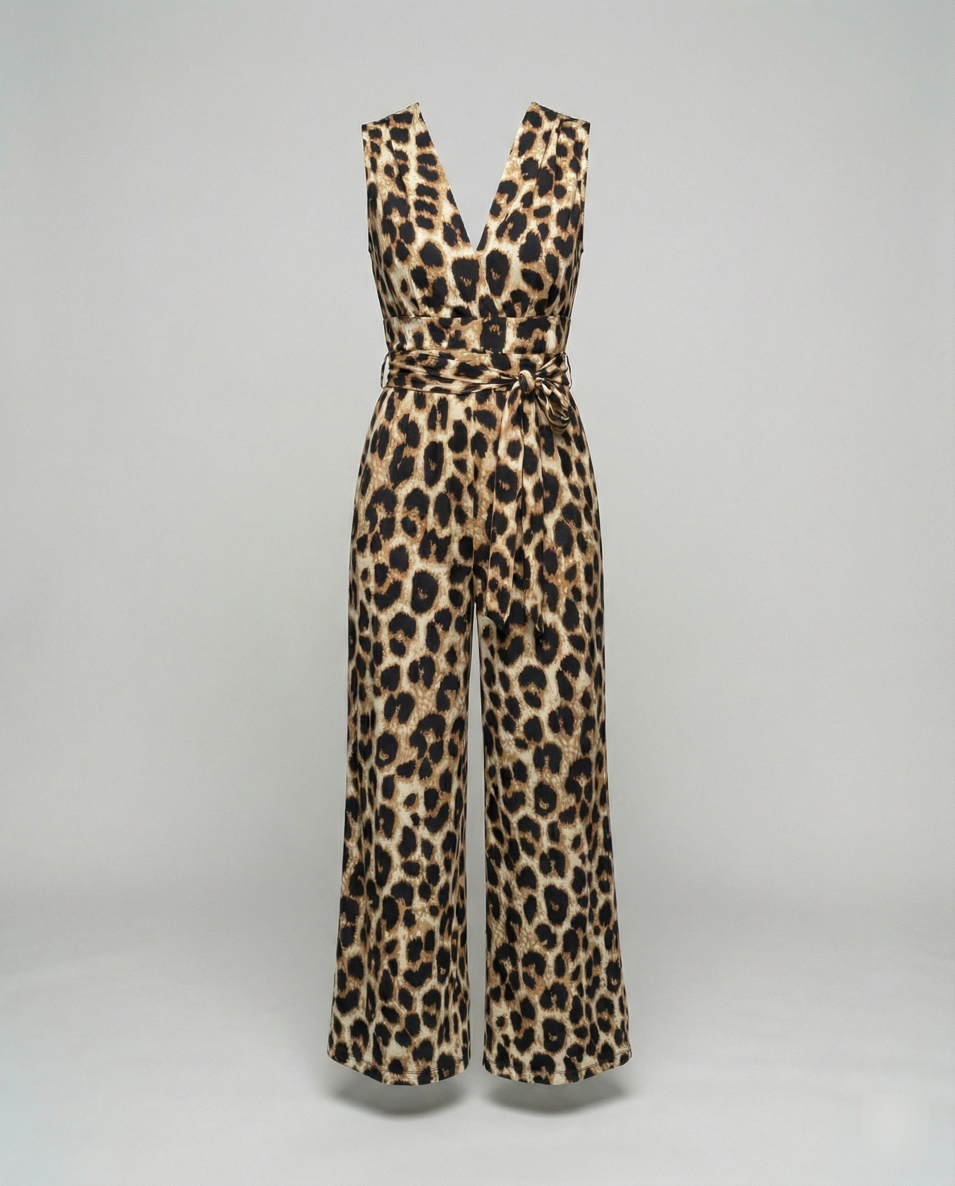 Jumpsuit mit weiter Hose in hoher Taille im taillierten Schnitt