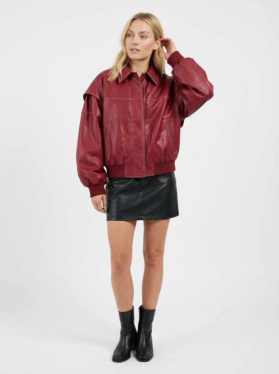 Pilotenjacke für Damen mit Coating und klassischem Kragen in Oversize Fit