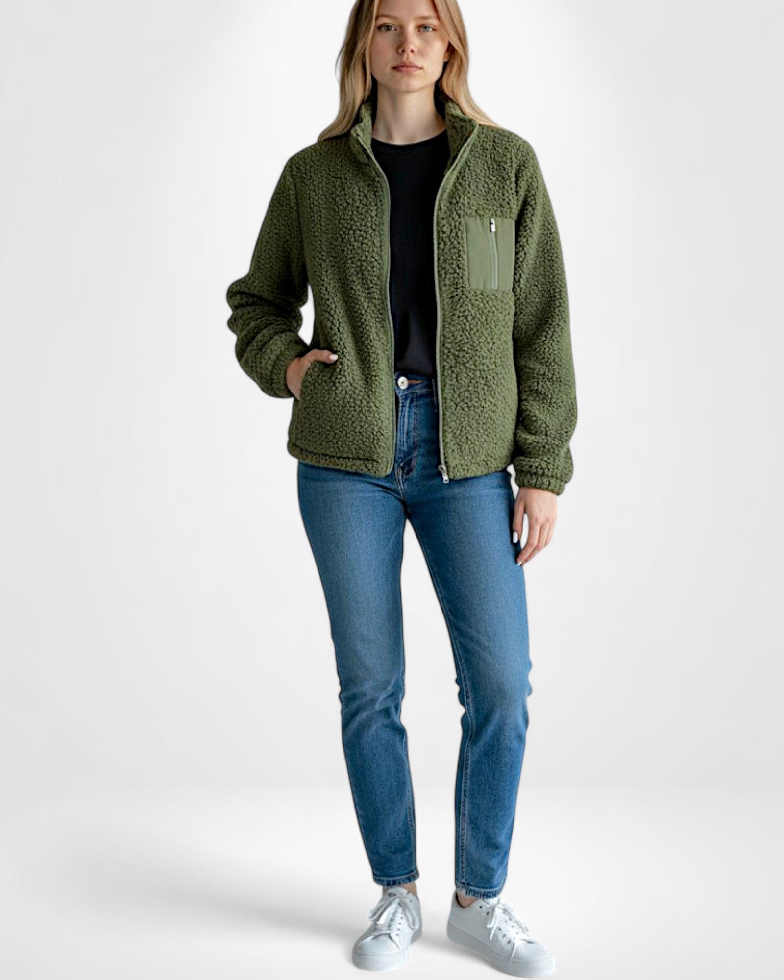 Leichte Fleecejacke mit hohem Kragen und Brusttasche