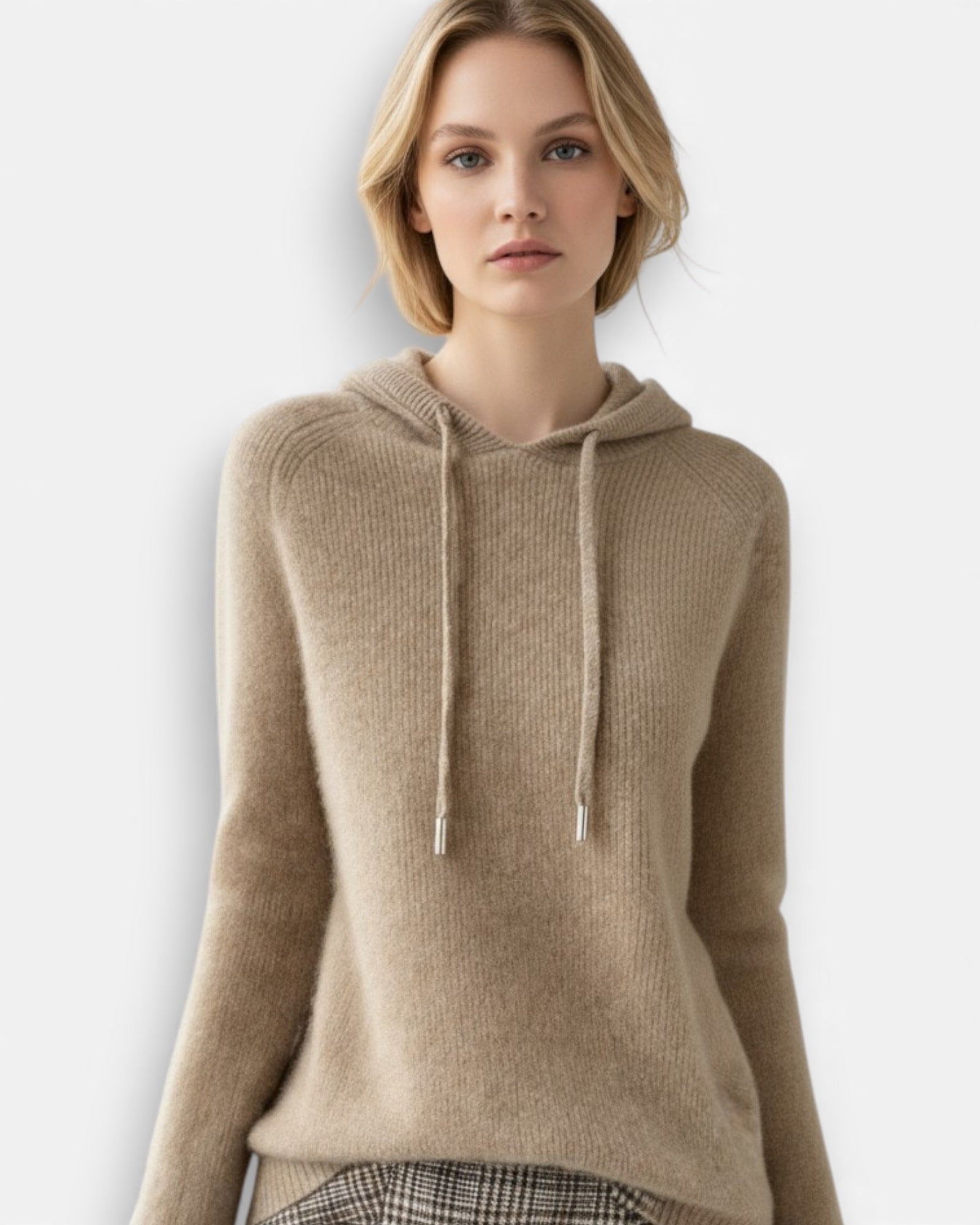 Weicher gerippter pullover für Damen mit Kapuze