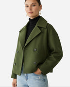 Kurze Jacke für Damen mit Reverskragen im zeitlosen zweireihigen Design