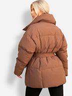 Taillierte Damen Winter Pufferjacke mit Gürtel und Stehkragen