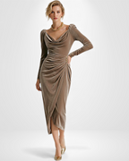 Langarm Samtkleid mit Drapiertem Ausschnitt und Schlitz - Midi