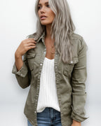 Damen Hemdjacke im klassischen Design mit Brusttaschen