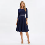 A-Linie Kleid mit Ärmeln in Knielanger Passform