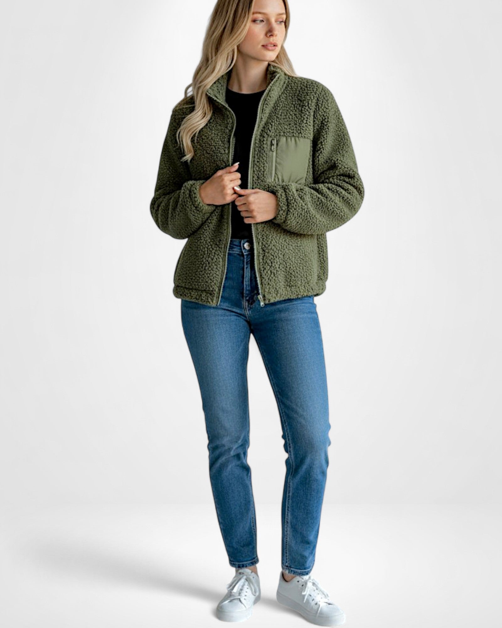 Leichte Fleecejacke mit hohem Kragen und Brusttasche