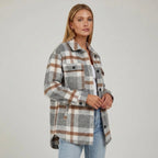 Lange Hemd Jacke im Karierten Design mit Brusttaschen im Oversized Schnitt