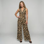Jumpsuit mit weiter Hose in hoher Taille im taillierten Schnitt