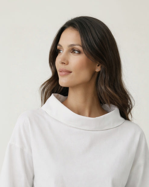 Bluse für Damen mit weitem Stehkragen in geradem Schnitt und 3/4-Ärmeln