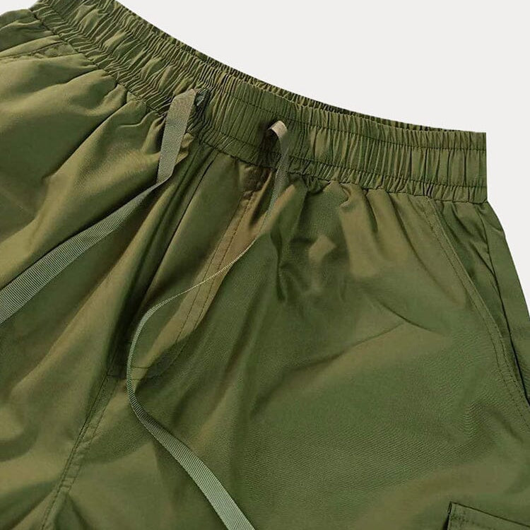 Knielange Bermuda für Herren im Cargo Stil und Loose Fit
