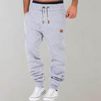 Bequeme Herren Jogginghose mit Slim Fit und Seitentaschen 4