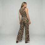 Jumpsuit mit weiter Hose in hoher Taille im taillierten Schnitt