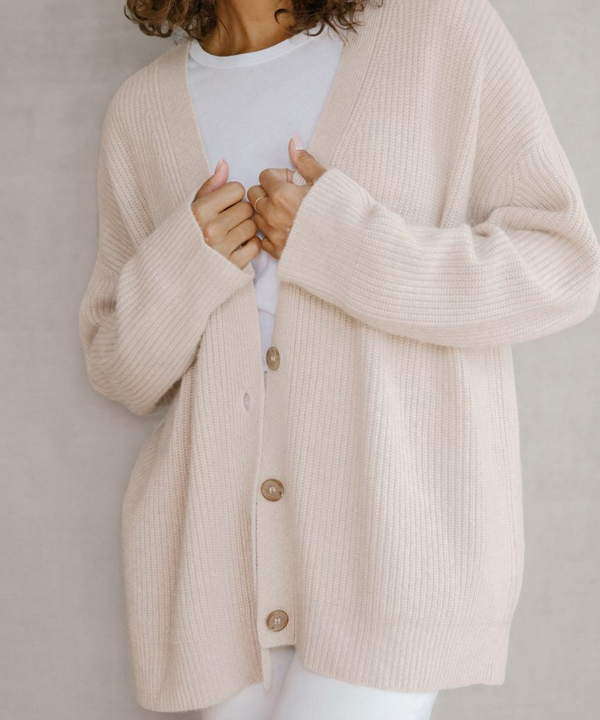 Damen Cardigan mit V-Ausschnitt und Knopfleiste 4