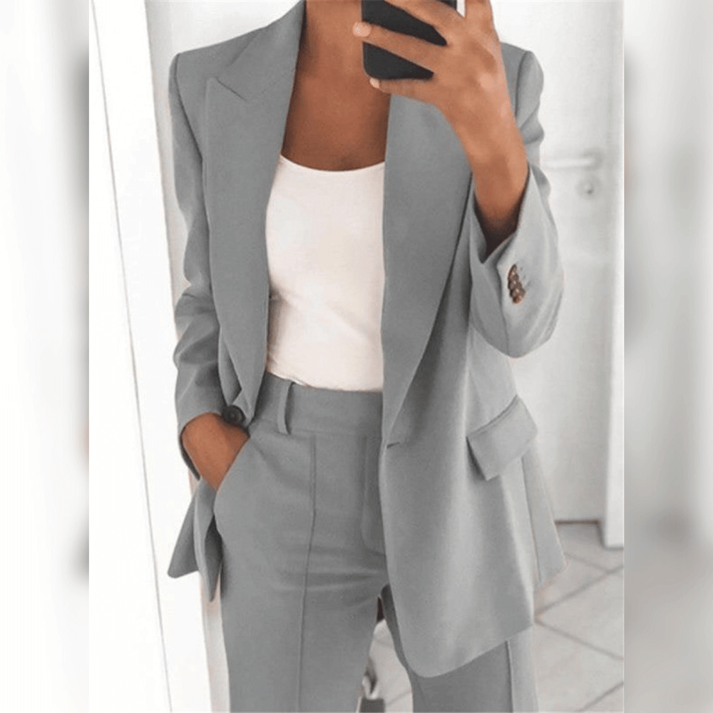 Eleganter Damenanzug in Grau