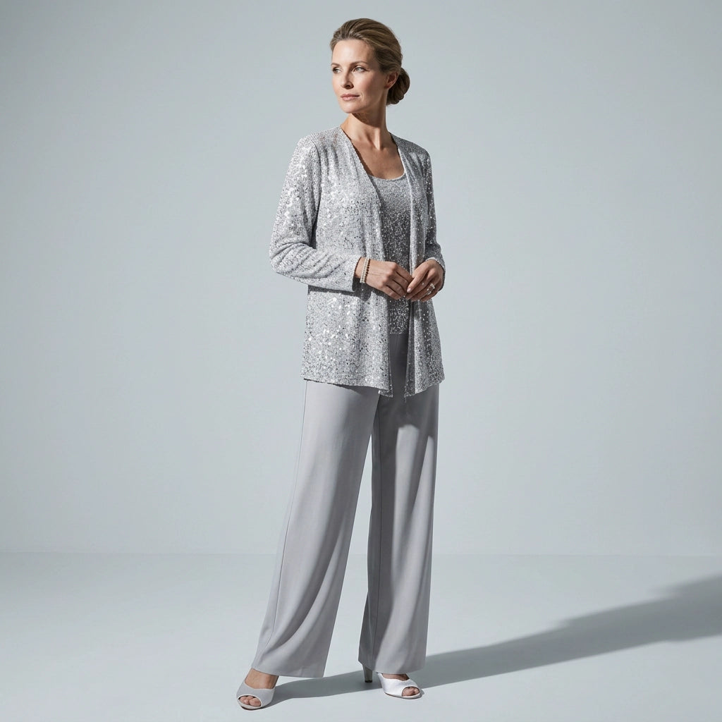 Dreiteiliger Hosenanzug für Damen als Hochzeitsgast mit weiter Hose und Pailletten Spitze