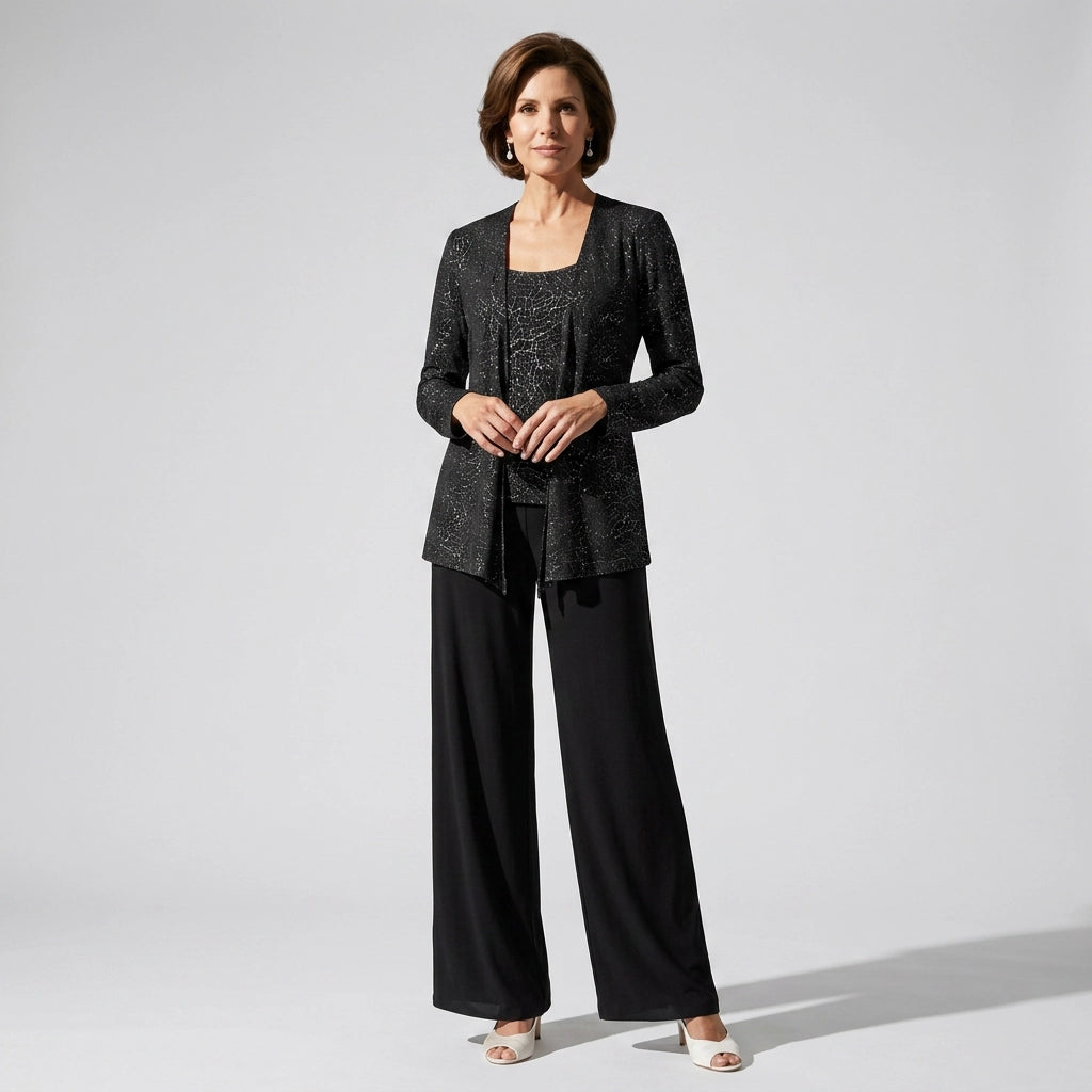 Dreiteiliger Hosenanzug für Damen als Hochzeitsgast mit weiter Hose und Pailletten Spitze
