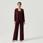 Dreiteiliger Hosenanzug für Damen als Hochzeitsgast mit weiter Hose und Pailletten Spitze