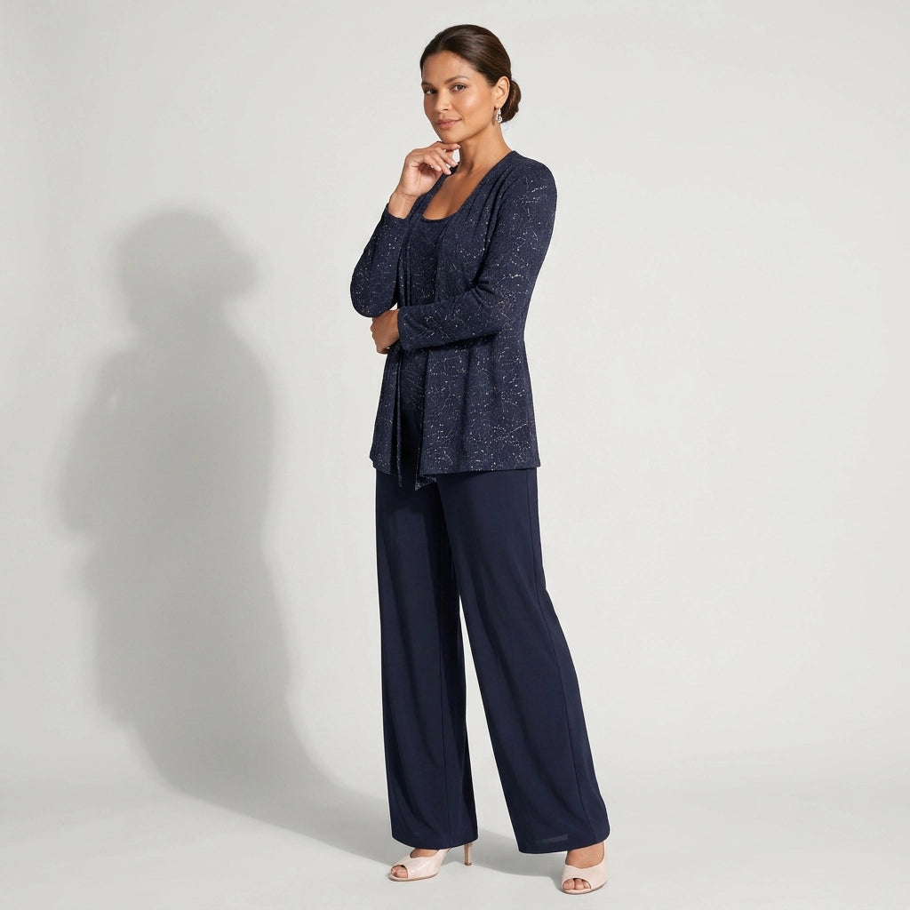 Dreiteiliger Hosenanzug für Damen als Hochzeitsgast mit weiter Hose und Pailletten Spitze