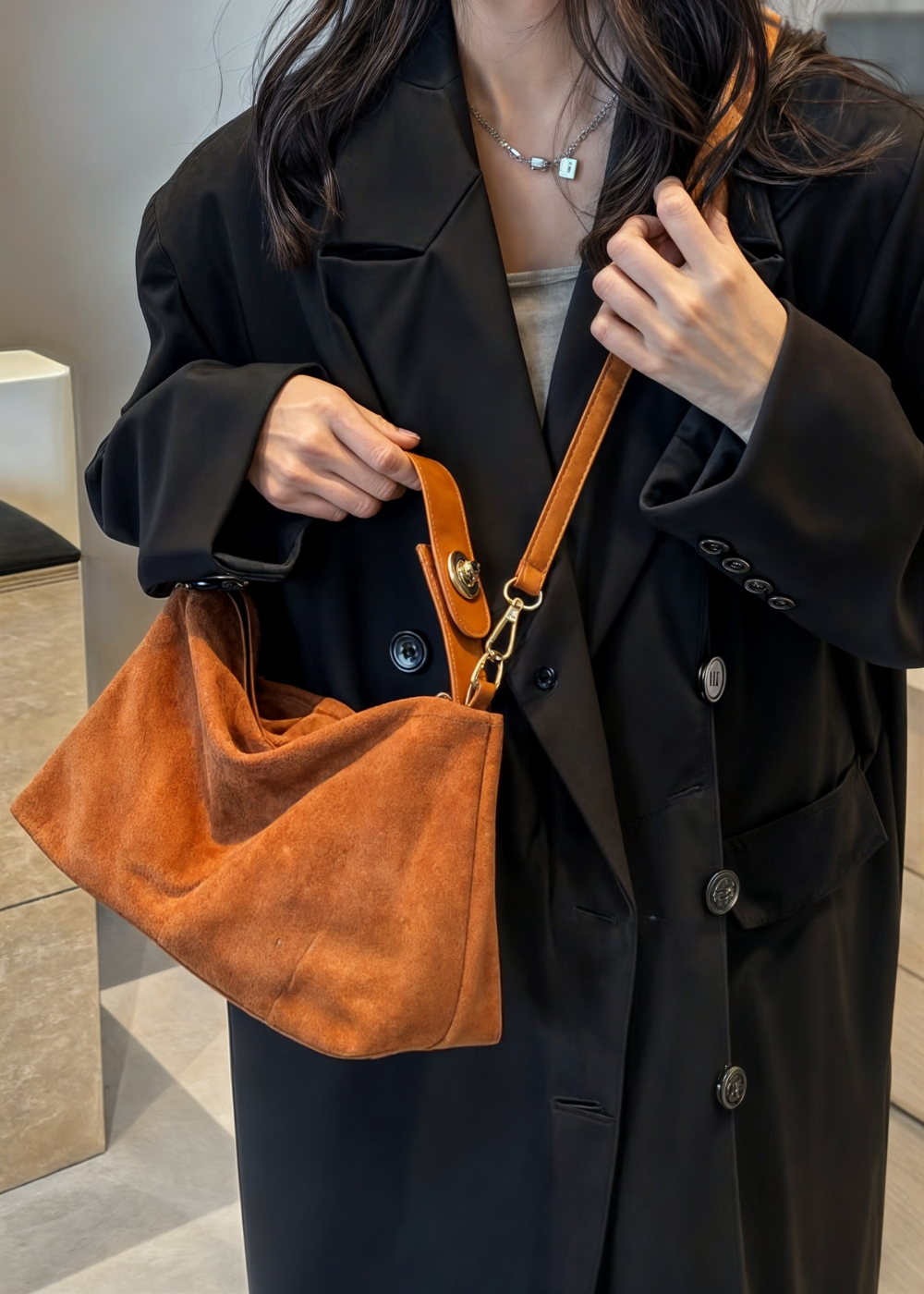 Elegante Umhängetasche Damen aus Kunstwildleder mit Reißverschluss 5