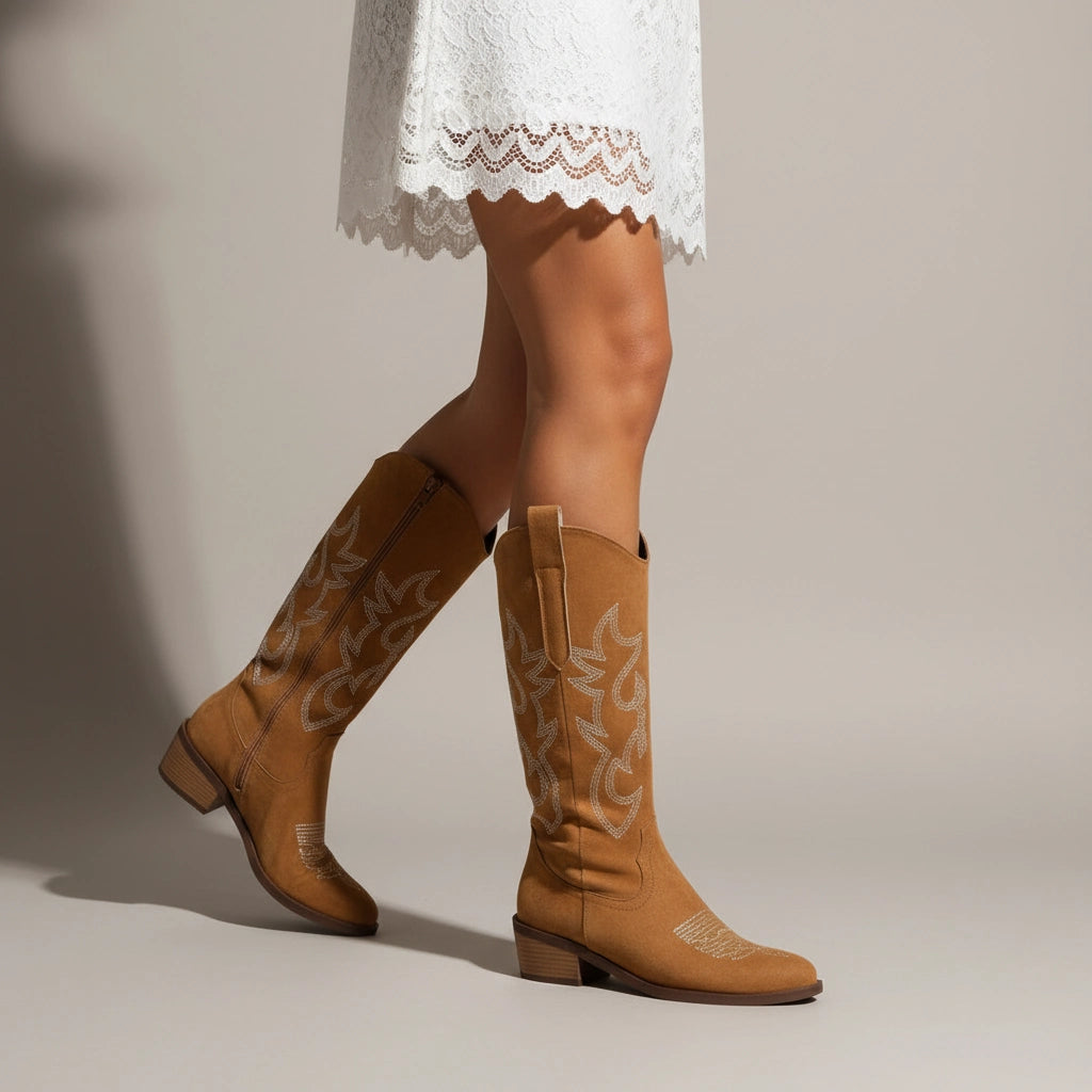 Kniehohe Stiefel für Damen mit Spitze und stabilem niedrigem Blockabsatz