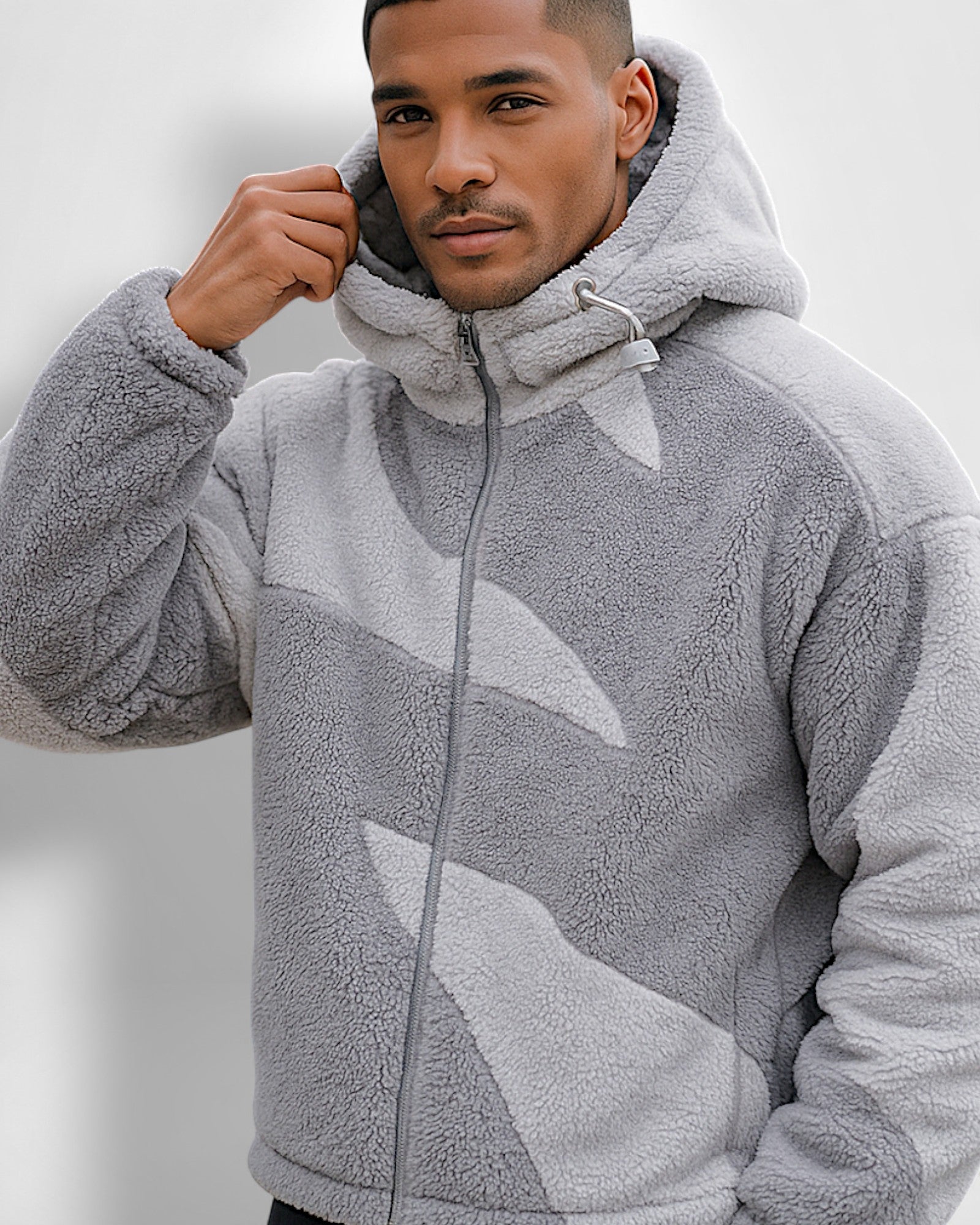 Herrenjacke mit Plüschstruktur und Kapuze