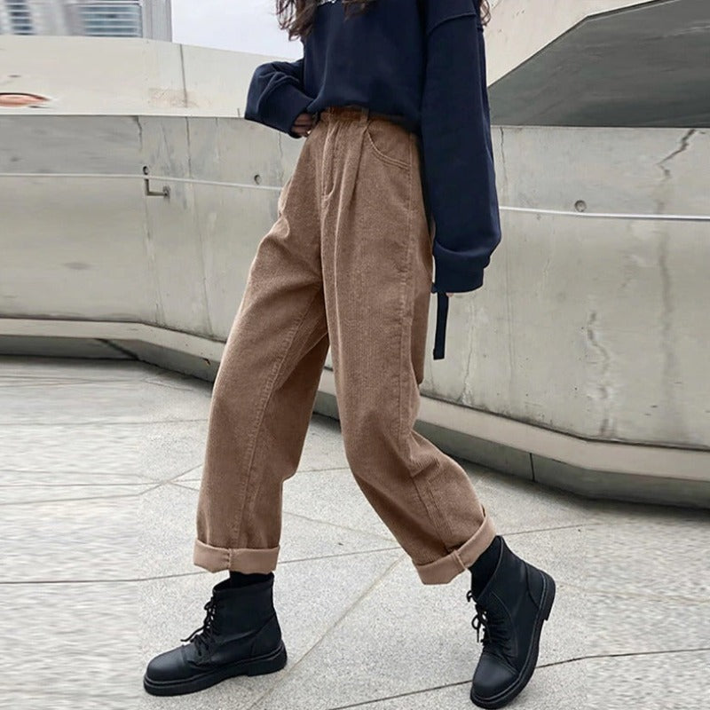 Hochtaillierte Cordhose für Damen mit fünf Taschen 3