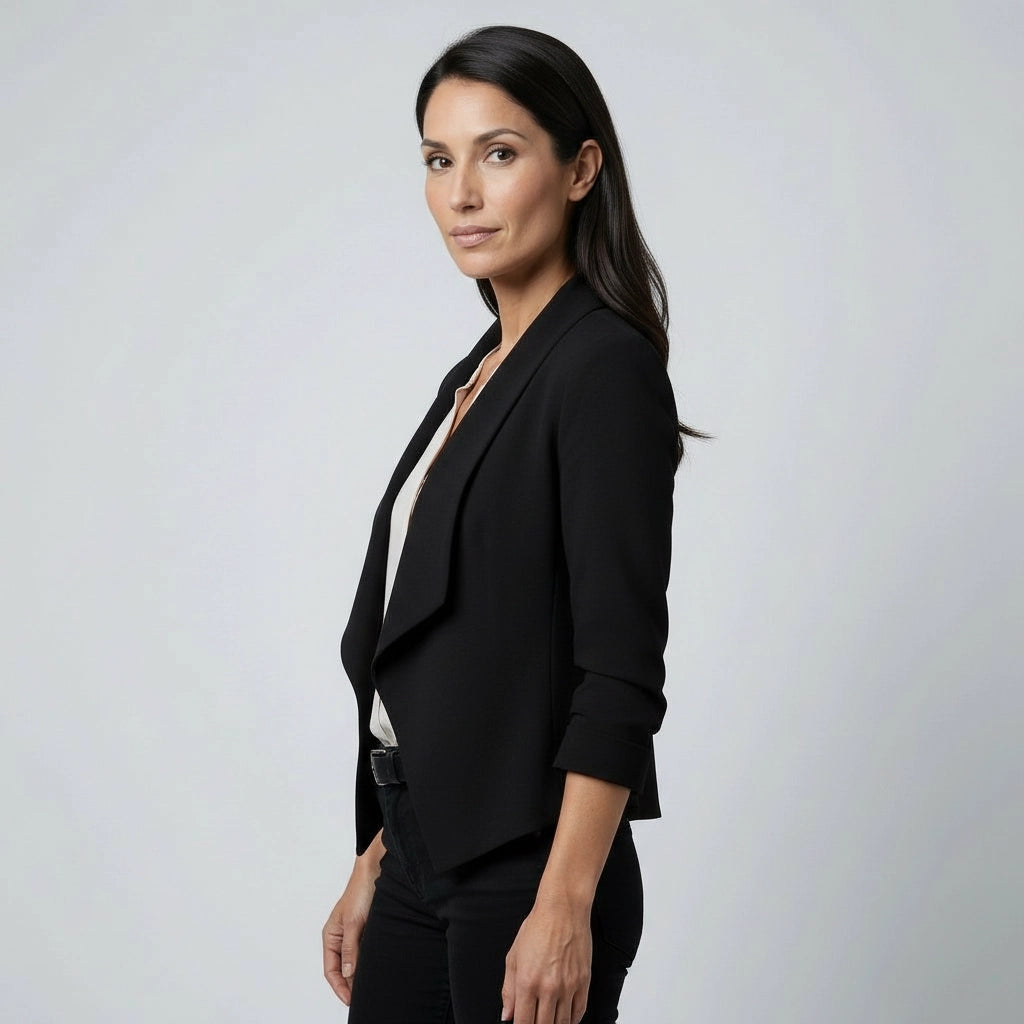 Taillierter Kurzblazer für Damen mit Schalkragen in offenem Schnitt