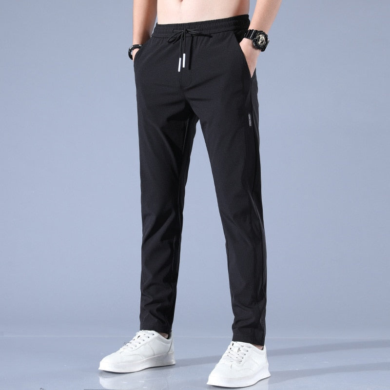 Jogginghose Herren Slim Fit mit elastischem Bund 0