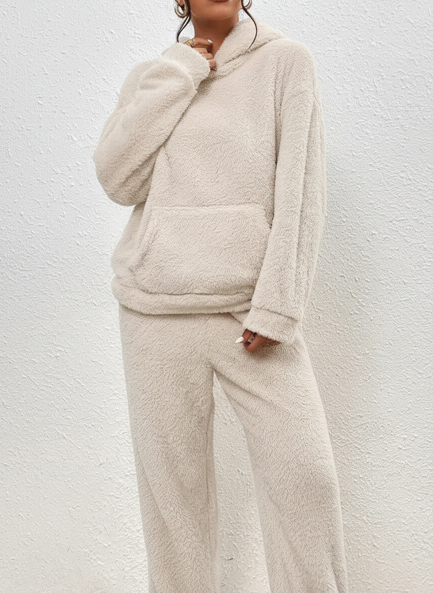 Weiches Lounge Set für Damen mit Hoodie