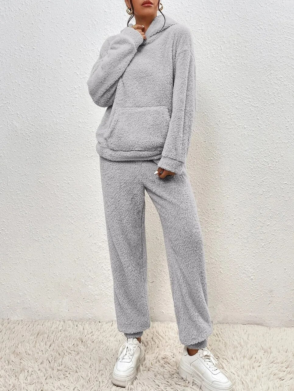 Weiches Lounge Set für Damen mit Hoodie