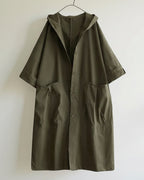 Langer Trenchcoat für Damen mit geradem Schnitt und großen Seitentaschen