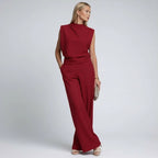 Weites Set im Jumpsuit Design mit Kurzarm Oberteil und Hohem Kragen