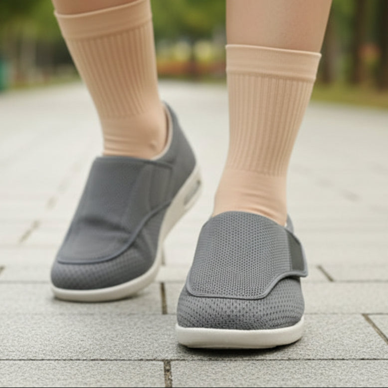 Komfort-Slipper mit gepolsterter Sohle und leichtem Einstieg in bequemer Weite