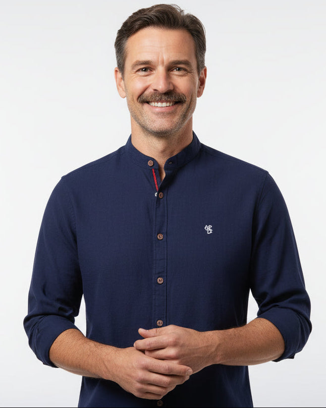 Traditionelles Trachtenhemd für Herren