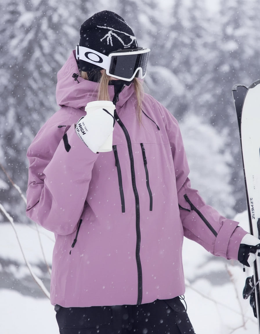 Unisex Skijacke mit Kapuze und zwei Brusttaschen mit Reißverschluss