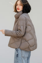 Steppjacke für Damen mit hohem Kragen im kurzen Stil