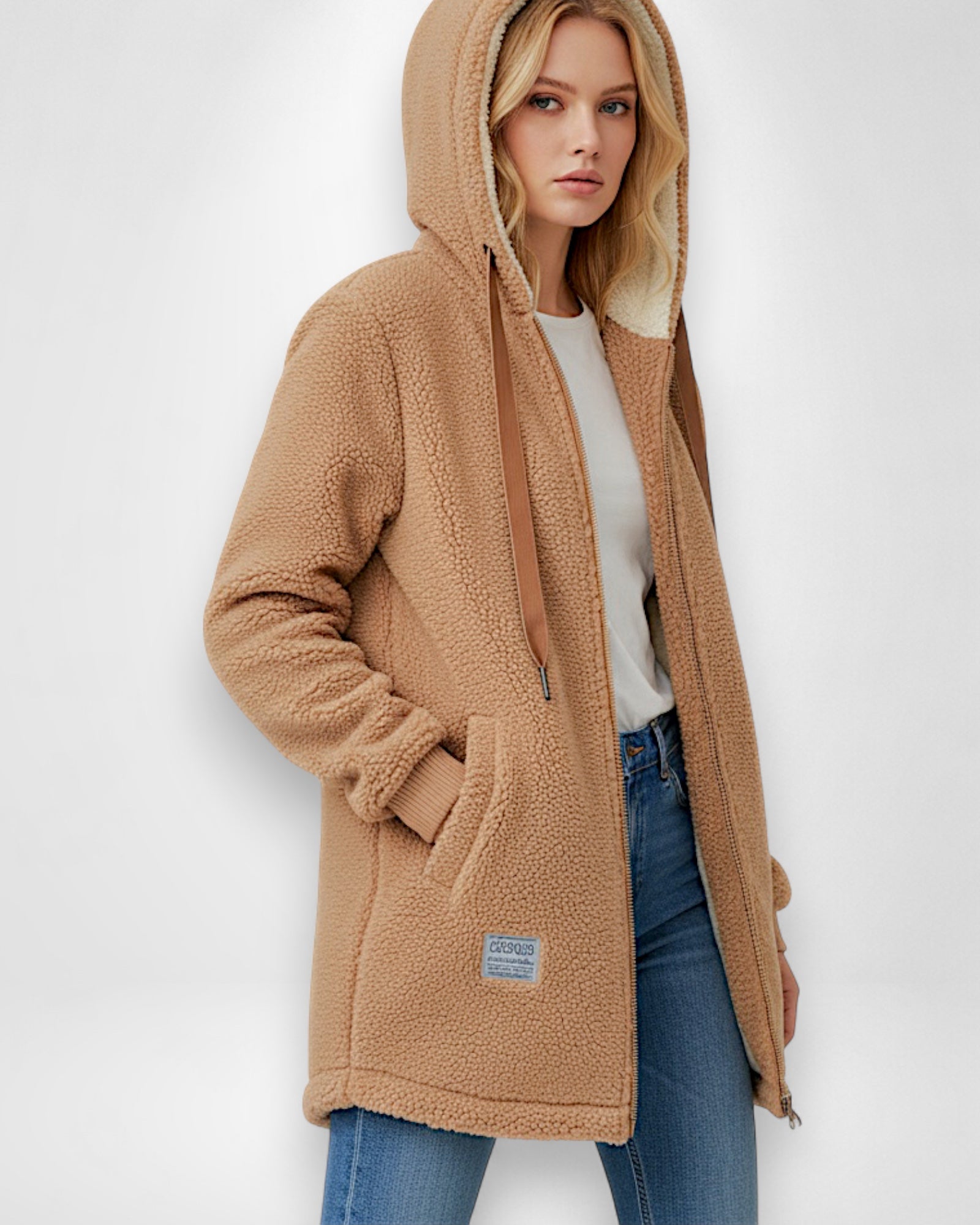 Fleecejacke mit Kapuze für Damen mit weichem Flauschfutter in hüftbedeckender Form