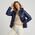 Leichte Damen-Steppjacke mit Kapuze – Ansicht 5