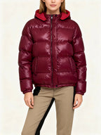 Leichte glänzende Steppjacke für Damen in Rot