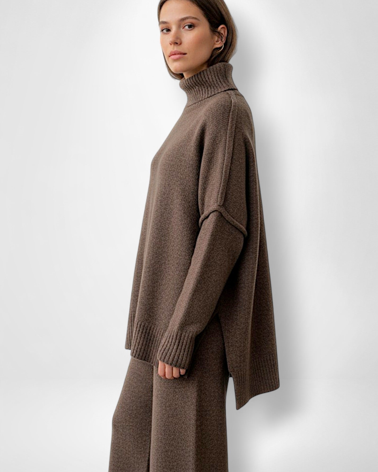 Einfarbiges Roolkragenpullover Strickset für Damen