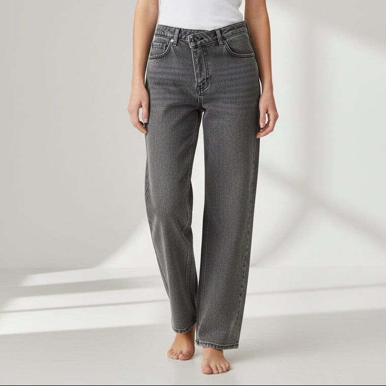 Jeans für Damen mit asymmetrischem Bund und weitem Bein