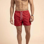 Badeshorts für Herren in kurzer Form mit wasserabweisender Funktion im sportlichen Stil Rot 10