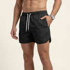 Badeshorts für Herren in kurzer Form mit wasserabweisender Funktion im sportlichen Stil Schwarz 13