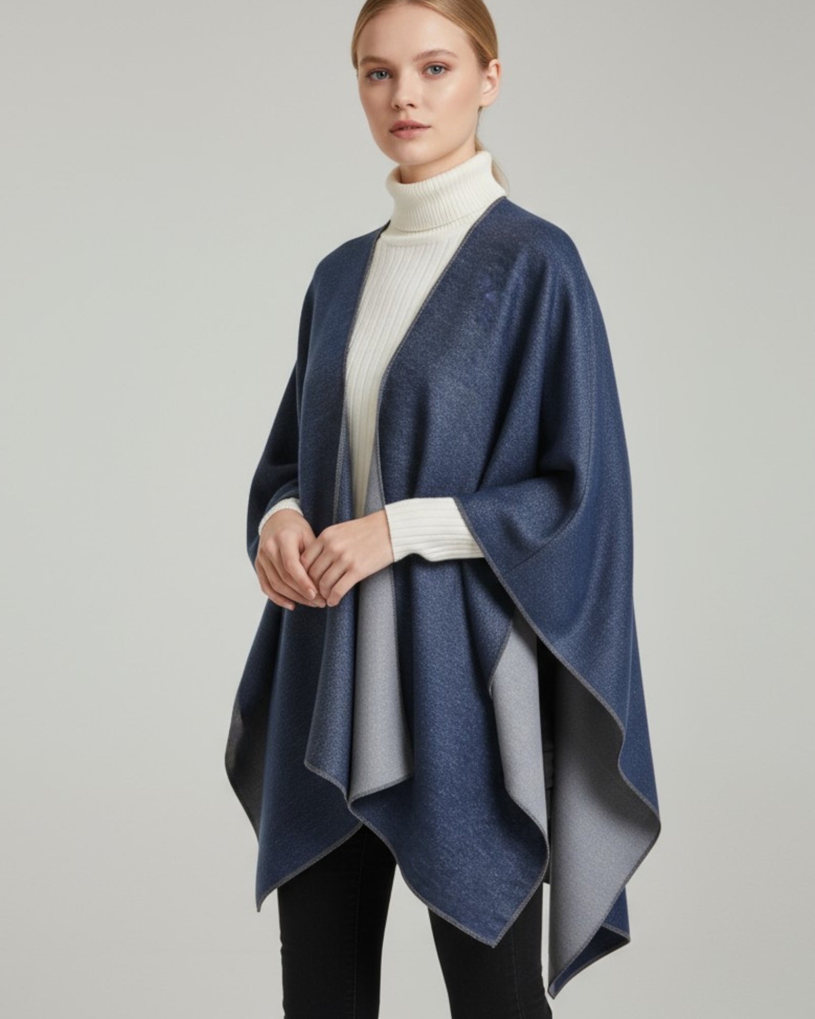 Feinstruktur Poncho für Damen mit Kontrastkante